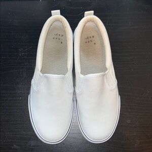 a new day Women’s Classic White slip-on Sneakers